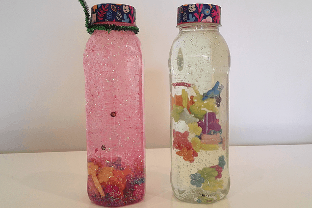 Santa Sensory Bottles DIY - The Soccer Mom Blog