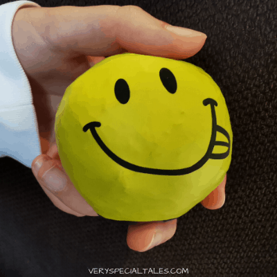 SMILEY DIY STRESS BALL MADE WITH BALLOONS AND RICE